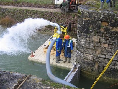 pontons-flottants-travaux-eau-maintenance-15.jpg